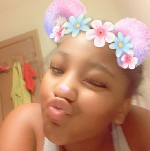 Meet your Posher, Adriona